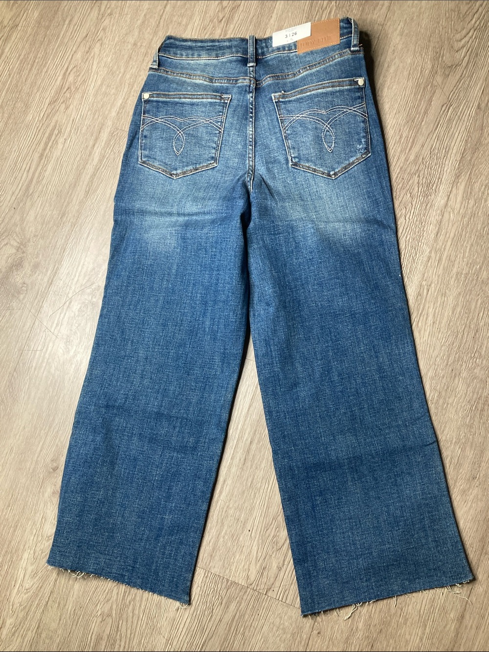 Judy Blue Medium Wash Blue Jeans - Picture 7 of 12